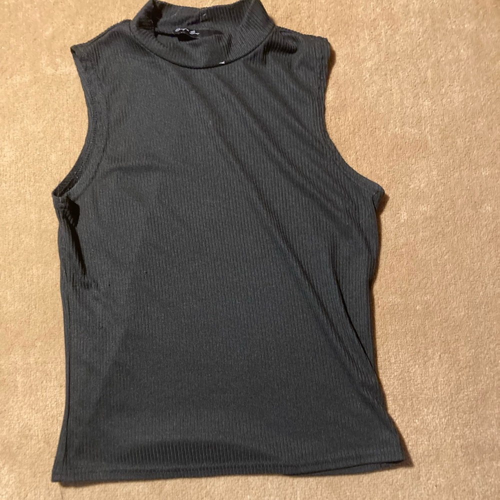 Black Sleeveless Turtleneck